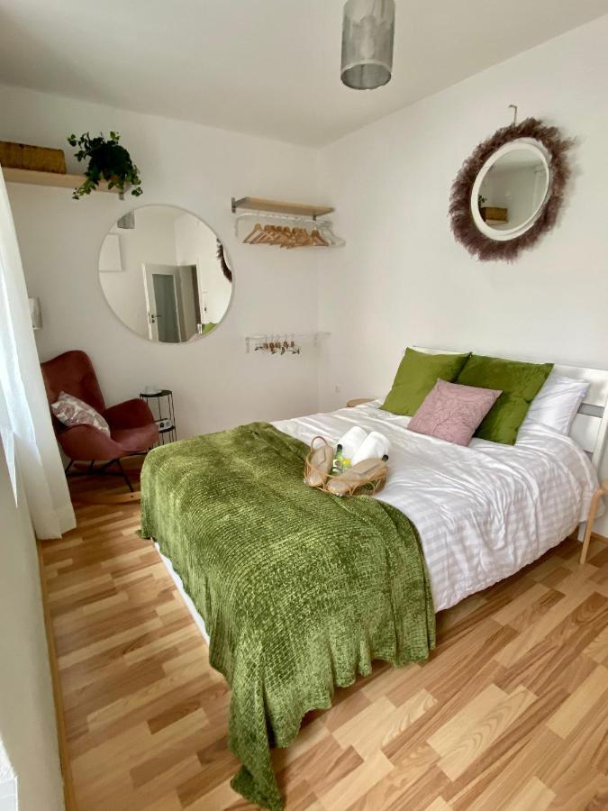 Stay In Aux, Feel At Home ! 2 Room Apartment Central Incl All You Need For 4 Person, 24H Check In, Pkw Parking Only Augsburg Ngoại thất bức ảnh